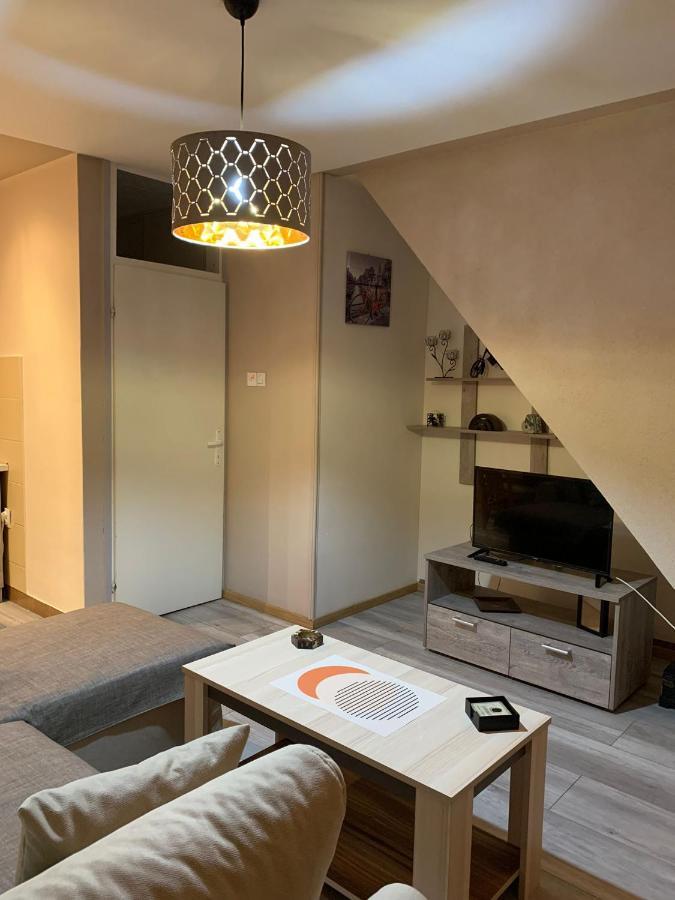 Square Apartment ปาราชิน ภายนอก รูปภาพ