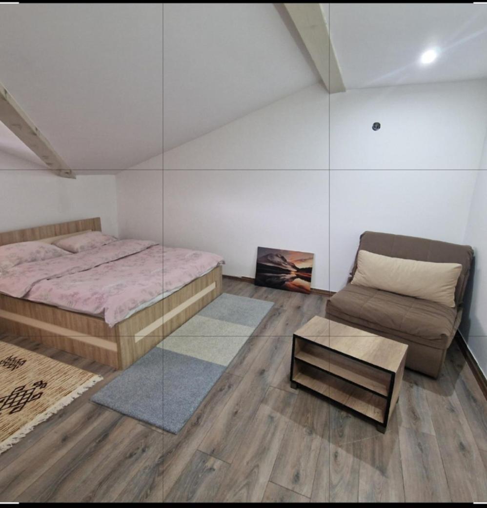 Square Apartment ปาราชิน ภายนอก รูปภาพ